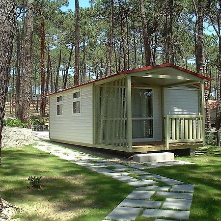 Orbitur Valado Bungalows Caravan Park Nazare Bagian luar foto