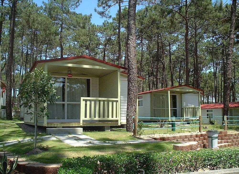 Orbitur Valado Bungalows Caravan Park Nazare Bagian luar foto
