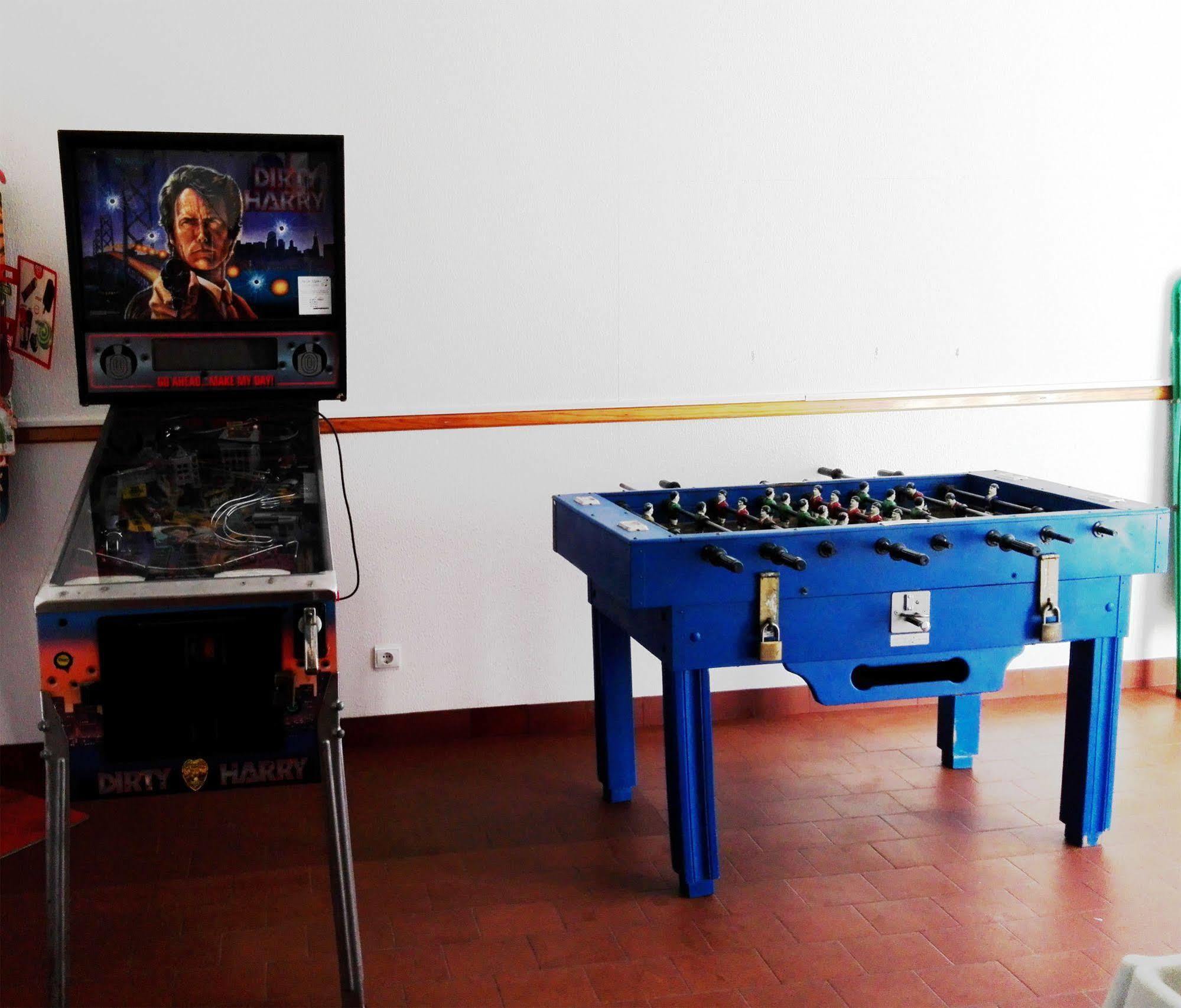 Orbitur Valado Bungalows Caravan Park Nazare Bagian luar foto