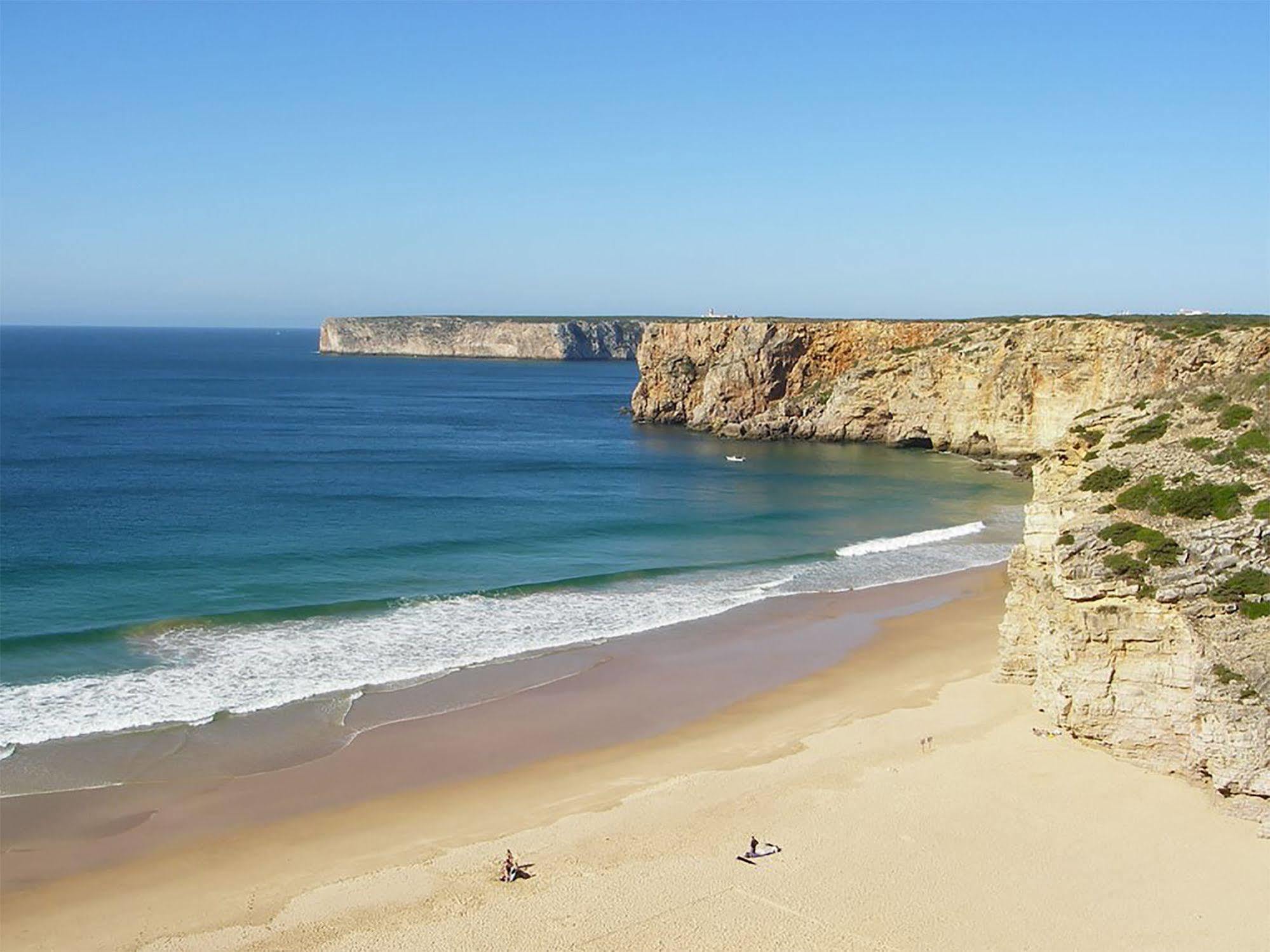 Orbitur Valado Bungalows Caravan Park Nazare Bagian luar foto