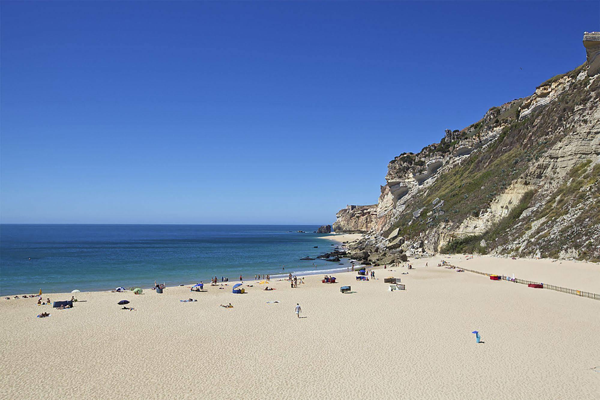 Orbitur Valado Bungalows Caravan Park Nazare Bagian luar foto